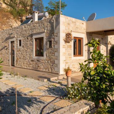 Traditional apartments and studios in Sivas Crete!